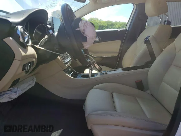 ✅ 2018 Mercedes-Benz GLA 250 • VIN: WDCTG4GB4JJ491024 • Lot: 51976016. Wystawiony na Copart z przebiegiem 82 279 mil. Bezpłatny archiwum sprzedaży aukcyjnych z USA i szczegółowy raport historii pojazdu na DreamBid. Zdjęcie 7.