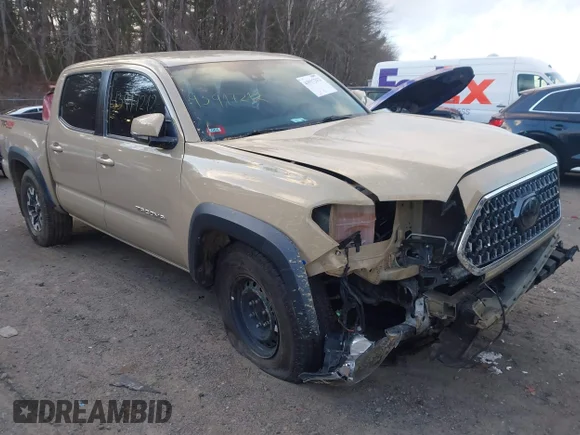 ✅ 2018 Toyota Tacoma SR • VIN: 3TMCZ5AN6JM173675 • Lot: 43917212. Wystawiony na IAAI z przebiegiem 114 678 mil. Bezpłatny archiwum sprzedaży aukcyjnych z USA i szczegółowy raport historii pojazdu na DreamBid. Zdjęcie 1.