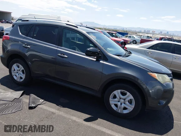 ✅ 2015 Toyota RAV4 LE • VIN: 2T3BFREV4FW277223 • Lot: 45422842. Wystawiony na IAAI z przebiegiem 177 734 mil. Bezpłatny archiwum sprzedaży aukcyjnych z USA i szczegółowy raport historii pojazdu na DreamBid. Zdjęcie 1.