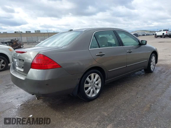 ✅ 2007 Honda Accord EX-L • VIN: 1HGCM66587A103468 • Lot: 43992255. Wystawiony na IAAI z przebiegiem Nie podano. Bezpłatny archiwum sprzedaży aukcyjnych z USA i szczegółowy raport historii pojazdu na DreamBid. Zdjęcie 4.