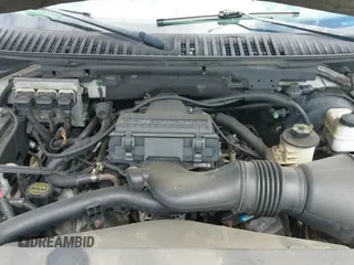 ✅ 2005 Ford Expedition Special Service • VIN: 1FMPU16515LA13255 • Lot: 42010630. Listed on IAAI with 210,101 mi. Free auction sales archive from the USA and detailed vehicle history report at DreamBid. Image 19.