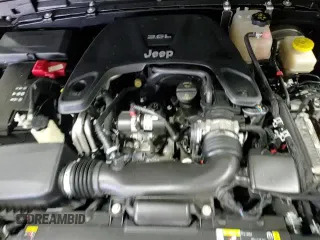 ✅ 2021 Jeep Wrangler Unlimited Sport S • VIN: 1C4HJXDGXMW581011 • Lot: 64847735. Wystawiony na Copart z przebiegiem 38 996 mil. Bezpłatny archiwum sprzedaży aukcyjnych z USA i szczegółowy raport historii pojazdu na DreamBid. Zdjęcie 16.