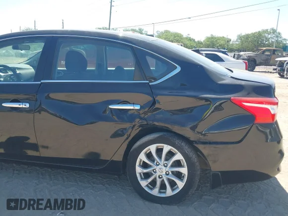 ✅ 2019 Nissan Sentra SR • VIN: 3N1AB7APXKY254703 • Lot: 44886391. Wystawiony na IAAI z przebiegiem 95 284 mil. Bezpłatny archiwum sprzedaży aukcyjnych z USA i szczegółowy raport historii pojazdu na DreamBid. Zdjęcie 6.