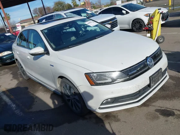 ✅ 2016 Volkswagen Jetta Hybrid SEL Premium • VIN: 3VW637AJ5GM259587 • Lot: 44080424. Wystawiony na IAAI z przebiegiem 190 233 mil. Bezpłatny archiwum sprzedaży aukcyjnych z USA i szczegółowy raport historii pojazdu na DreamBid. Zdjęcie 1.