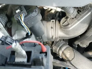 ✅ 2020 Jaguar F-Pace 25t Premium • VIN: SADCJ2FX3LA645447 • Lot: 41228606. Listed on IAAI with 28,273 mi. Free auction sales archive from the USA and detailed vehicle history report at DreamBid. Image 21.