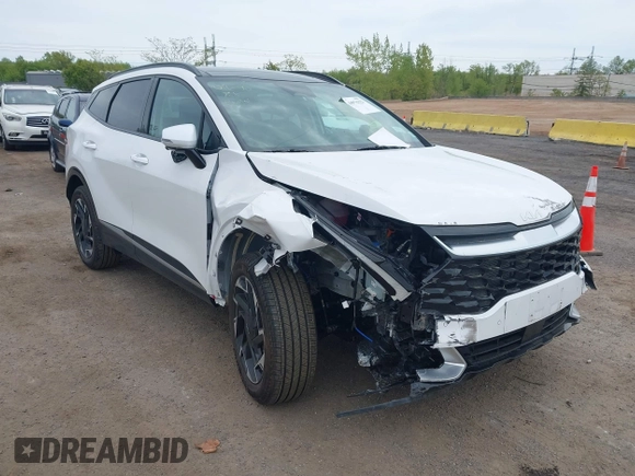 ✅ 2025 Kia Sportage SX-Prestige • VIN: 5XYK5CDF8SG319086 • Лот: 44976323. Опубліковано раніше на IAAI з пробігом 6 652 миль. Безкоштовний доступ до архіву аукціонних продажів зі США та докладний звіт про історію автомобіля на DreamBid. Зображення 6.