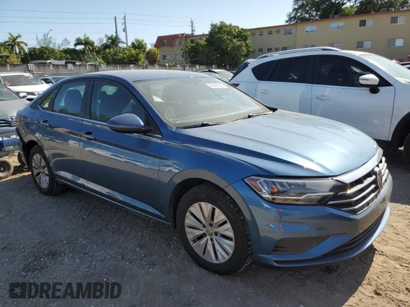 ✅ 2019 Volkswagen Jetta S • VIN: 3VWC57BU6KM032388 • Лот: 69966922. Опубліковано раніше на Copart з пробігом 56 158 миль. Безкоштовний доступ до архіву аукціонних продажів зі США та докладний звіт про історію автомобіля на DreamBid. Зображення 4.