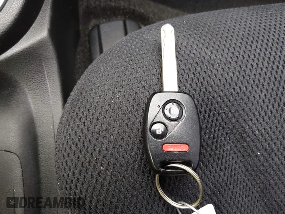 ✅ 2013 Honda Fit Sport • VIN: JHMGE8H59DC021267 • Лот: 44984046. Опубліковано раніше на IAAI з пробігом 135 990 миль. Безкоштовний доступ до архіву аукціонних продажів зі США та докладний звіт про історію автомобіля на DreamBid. Зображення 11.