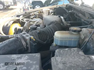 1999 Chevrolet Blazer LT z VIN 1GNDT13W9X2186755, wystawiony jako IAAI lot #41865171 z przebiegiem 107 191 mil mil oraz . Historia ofert i sprzedaży dostępna na DreamBid. Obrazek 19.