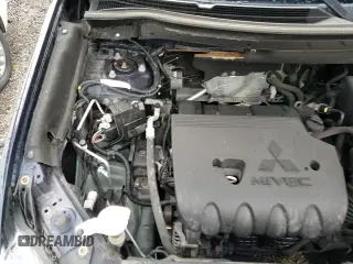 ✅ 2020 Mitsubishi Outlander SE • VIN: JA4AD3A30LZ010685 • Lot: 82229555. Wystawiony na Copart z przebiegiem 94 646 mil. Bezpłatny archiwum sprzedaży aukcyjnych z USA i szczegółowy raport historii pojazdu na DreamBid. Zdjęcie 14.