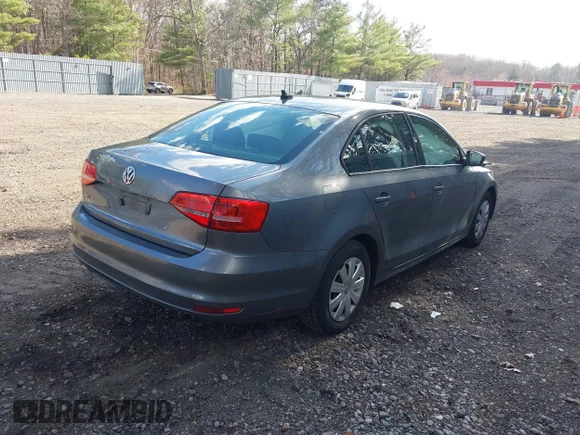 ✅ 2015 Volkswagen Jetta S • VIN: 3VW2K7AJ5FM413876 • Lot: 44781766. Wystawiony na IAAI z przebiegiem 101 111 mil. Bezpłatny archiwum sprzedaży aukcyjnych z USA i szczegółowy raport historii pojazdu na DreamBid. Zdjęcie 4.