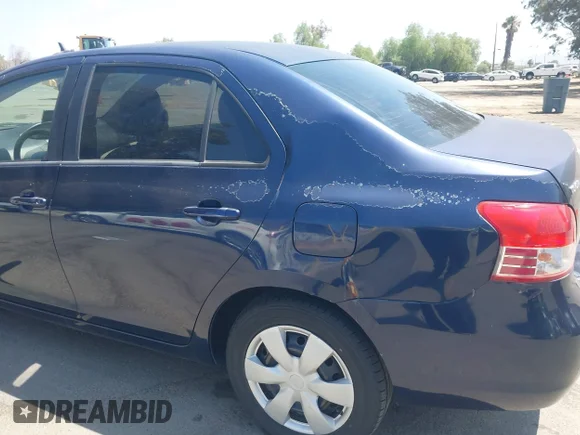 ✅ 2007 Toyota Yaris • VIN: JTDBT923171184963 • Lot: 45508441. Wystawiony na IAAI z przebiegiem 217 759 mil. Bezpłatny archiwum sprzedaży aukcyjnych z USA i szczegółowy raport historii pojazdu na DreamBid. Zdjęcie 6.