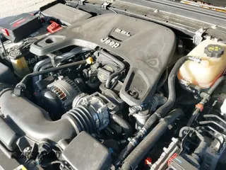 ✅ 2018 Jeep Wrangler Unlimited Sahara • VIN: 1C4HJXEG4JW250306 • Lot: 42834944. Wystawiony na IAAI z przebiegiem 113 747 mil. Bezpłatny archiwum sprzedaży aukcyjnych z USA i szczegółowy raport historii pojazdu na DreamBid. Zdjęcie 20.