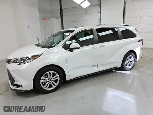 ✅ 2022 Toyota Sienna Platinum • VIN: 5TDESKFC5NS054637 • Lot: 85506755. Listed on Copart with 41,233 mi. Free auction sales archive from the USA and detailed vehicle history report at DreamBid. Image 1.