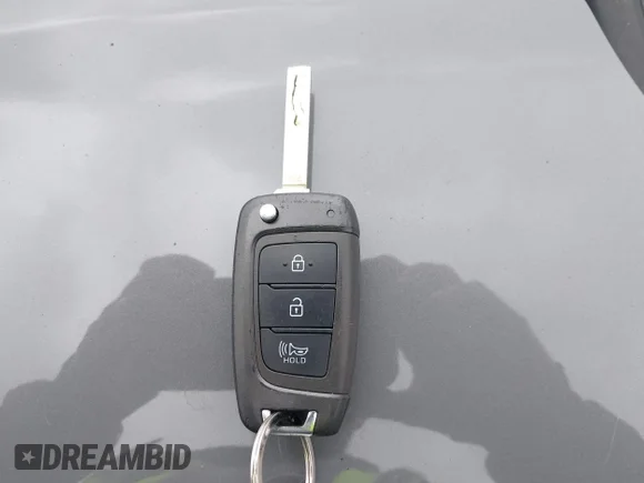 ✅ 2022 Hyundai Venue SEL • VIN: KMHRC8A35NU181713 • Lot: 44981477. Wystawiony na IAAI z przebiegiem 25 798 mil. Bezpłatny archiwum sprzedaży aukcyjnych z USA i szczegółowy raport historii pojazdu na DreamBid. Zdjęcie 11.