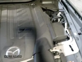 ✅ 2025 Mazda CX-90 Premium Sport • VIN: JM3KKCHD1S1199883 • Lot: 81669895. Wystawiony na Copart z przebiegiem 17 027 mil. Bezpłatny archiwum sprzedaży aukcyjnych z USA i szczegółowy raport historii pojazdu na DreamBid. Zdjęcie 15.