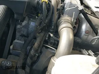 ✅ 2019 Chevrolet Silverado 2500HD High Country • VIN: 1GC1KUEY5KF175591 • Lot: 43425970. Wystawiony na IAAI z przebiegiem 76 195 mil. Bezpłatny archiwum sprzedaży aukcyjnych z USA i szczegółowy raport historii pojazdu na DreamBid. Zdjęcie 19.