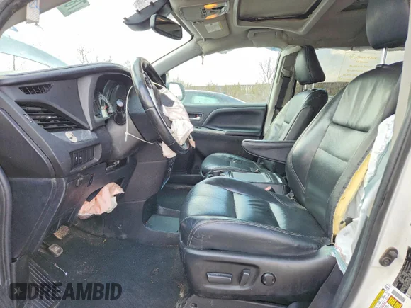 ✅ 2019 Toyota Sienna SE Premium • VIN: 5TDEZ3DC2KS217986 • Lot: 78342515. Wystawiony na Copart z przebiegiem 279 858 mil. Bezpłatny archiwum sprzedaży aukcyjnych z USA i szczegółowy raport historii pojazdu na DreamBid. Zdjęcie 7.