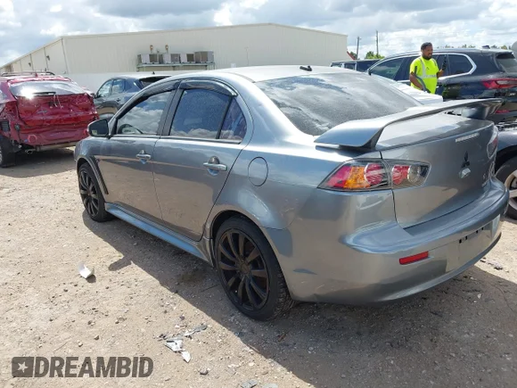 ✅ 2015 Mitsubishi Lancer GT • VIN: JA32U8FWXFU027083 • Lot: 43287083. Wystawiony na IAAI z przebiegiem 176 178 mil. Bezpłatny archiwum sprzedaży aukcyjnych z USA i szczegółowy raport historii pojazdu na DreamBid. Zdjęcie 3.