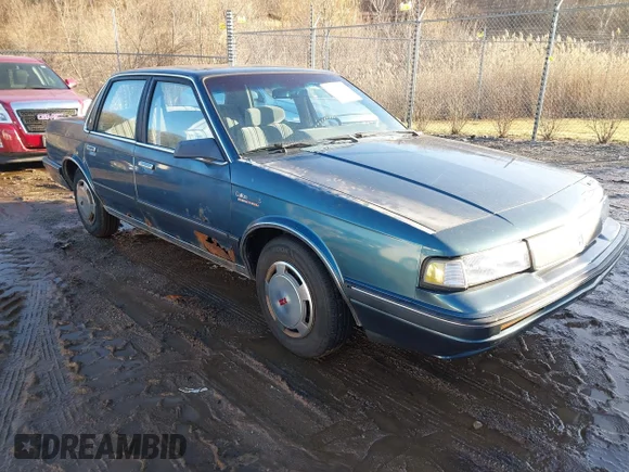 ✅ 1992 Oldsmobile Cutlass Ciera • VIN: 1G3AL54N7N6377041 • Lot: 44111683. Wystawiony na IAAI z przebiegiem 84 278 mil. Bezpłatny archiwum sprzedaży aukcyjnych z USA i szczegółowy raport historii pojazdu na DreamBid. Zdjęcie 1.