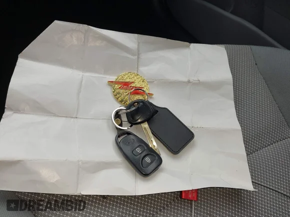 ✅ 2014 Hyundai Accent GLS • VIN: KMHCT4AE6EU713308 • Lot: 44109407. Wystawiony na IAAI z przebiegiem 71 453 mil. Bezpłatny archiwum sprzedaży aukcyjnych z USA i szczegółowy raport historii pojazdu na DreamBid. Zdjęcie 11.