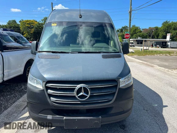 ✅ 2019 Mercedes-Benz Sprinter Cargo • VIN: WD4PF1CD2KP132372 • Lot: 60043286. Listed on Copart with 106,196 mi. Free auction sales archive from the USA and detailed vehicle history report at DreamBid. Image 11.