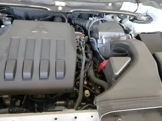 ✅ 2025 Mitsubishi Eclipse Cross SE • VIN: JA4ATWAA9SZ035585 • Lot: 91292315. Listed on Copart with 10,575 mi. Free auction sales archive from the USA and detailed vehicle history report at DreamBid. Image 14.