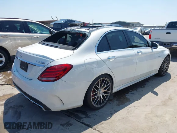 ✅ 2016 Mercedes-Benz C 63 S AMG • VIN: 55SWF8HB3GU114520 • Lot: 43186168. Listed on IAAI with 52,026 mi. Free auction sales archive from the USA and detailed vehicle history report at DreamBid. Image 4.