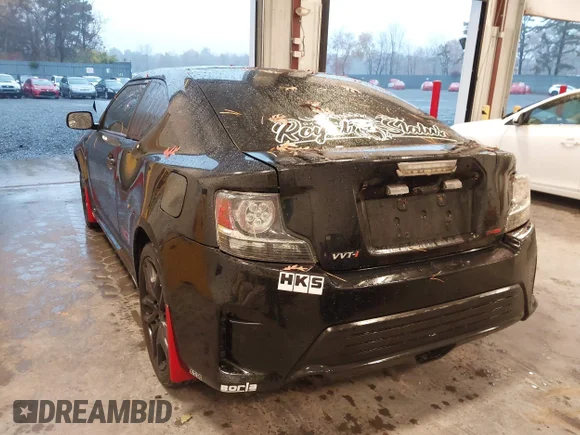 ✅ 2015 Scion tC • VIN: JTKJF5C73F3096215 • Lot: 43587619. Wystawiony na IAAI z przebiegiem 154 692 mil. Bezpłatny archiwum sprzedaży aukcyjnych z USA i szczegółowy raport historii pojazdu na DreamBid. Zdjęcie 3.