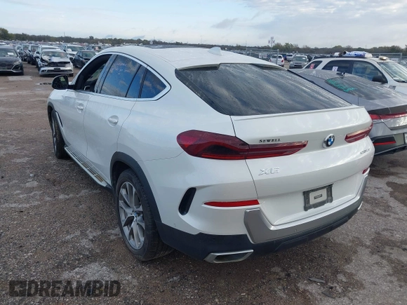 ✅ 2020 BMW X6 sDrive40i • VIN: 5UXCY4C06L9D17744 • Lot: 43745479. Wystawiony na IAAI z przebiegiem Nie podano. Bezpłatny archiwum sprzedaży aukcyjnych z USA i szczegółowy raport historii pojazdu na DreamBid. Zdjęcie 3.