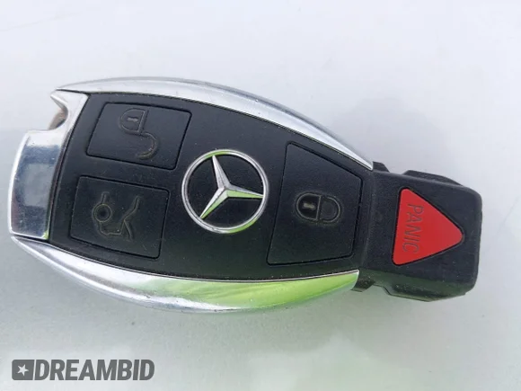 ✅ 2014 Mercedes-Benz C 250 Sport • VIN: WDDGF4HB6EA947075 • Lot: 45284973. Wystawiony na IAAI z przebiegiem 73 379 mil. Bezpłatny archiwum sprzedaży aukcyjnych z USA i szczegółowy raport historii pojazdu na DreamBid. Zdjęcie 11.