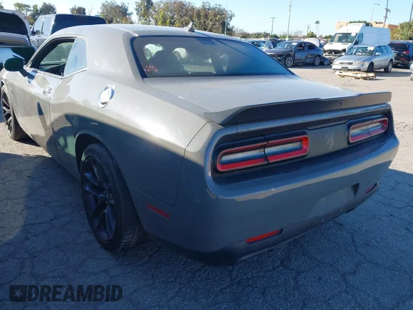 ✅ 2017 Dodge Challenger 392 Hemi Scat Pack Shaker • VIN: 2C3CDZFJXHH617021 • Lot: 44072997. Wystawiony na IAAI z przebiegiem 108 227 mil. Bezpłatny archiwum sprzedaży aukcyjnych z USA i szczegółowy raport historii pojazdu na DreamBid. Zdjęcie 3.