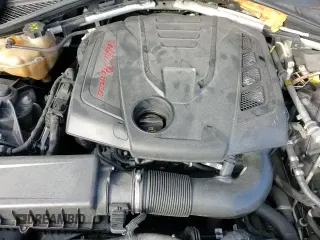 ✅ 2018 Alfa Romeo Giulia Ti Sport • VIN: ZARFAECN0J7577749 • Lot: 91862355. Wystawiony na Copart z przebiegiem 92 576 mil. Bezpłatny archiwum sprzedaży aukcyjnych z USA i szczegółowy raport historii pojazdu na DreamBid. Zdjęcie 14.