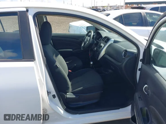 ✅ 2018 Nissan Versa SV • VIN: 3N1CN7AP0JL845862 • Lot: 42991194. Wystawiony na IAAI z przebiegiem 72 521 mil. Bezpłatny archiwum sprzedaży aukcyjnych z USA i szczegółowy raport historii pojazdu na DreamBid. Zdjęcie 5.