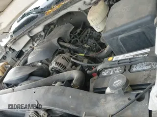 ✅ 2005 Chevrolet Silverado 2500HD Work Truck • VIN: 1GCHC24U05E275672 • Lot: 42243540. Wystawiony na IAAI z przebiegiem 179 665 mil. Bezpłatny archiwum sprzedaży aukcyjnych z USA i szczegółowy raport historii pojazdu na DreamBid. Zdjęcie 20.