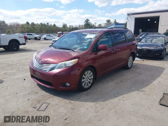 ✅ 2011 Toyota Sienna Limited • VIN: 5TDDK3DC4BS019927 • Lot: 45032648. Wystawiony na IAAI z przebiegiem 154 198 mil. Bezpłatny archiwum sprzedaży aukcyjnych z USA i szczegółowy raport historii pojazdu na DreamBid. Zdjęcie 2.