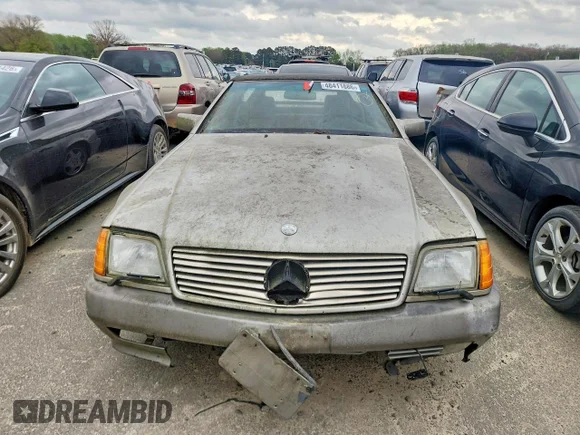 ✅ 1994 Mercedes-Benz SL 5.0L • VIN: WDBFA67E6RF097077 • Lot: 48411886. Wystawiony na Copart z przebiegiem Nie podano. Bezpłatny archiwum sprzedaży aukcyjnych z USA i szczegółowy raport historii pojazdu na DreamBid. Zdjęcie 5.