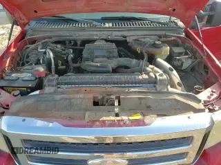 ✅ 2006 Ford F-250 XL • VIN: 1FTSW20536EC61181 • Lot: 85134034. Wystawiony na Copart z przebiegiem 298 975 mil. Bezpłatny archiwum sprzedaży aukcyjnych z USA i szczegółowy raport historii pojazdu na DreamBid. Zdjęcie 13.