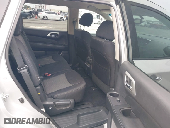 ✅ 2018 Nissan Pathfinder SL • VIN: 5N1DR2MM1JC661211 • Lot: 42432346. Wystawiony na IAAI z przebiegiem 132 042 mil. Bezpłatny archiwum sprzedaży aukcyjnych z USA i szczegółowy raport historii pojazdu na DreamBid. Zdjęcie 8.