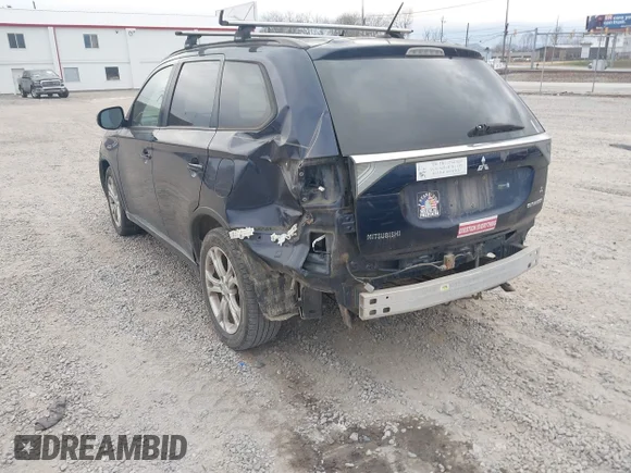 ✅ 2015 Mitsubishi Outlander SE • VIN: JA4AZ3A35FZ002667 • Lot: 44038231. Wystawiony na IAAI z przebiegiem 138 848 mil. Bezpłatny archiwum sprzedaży aukcyjnych z USA i szczegółowy raport historii pojazdu na DreamBid. Zdjęcie 6.