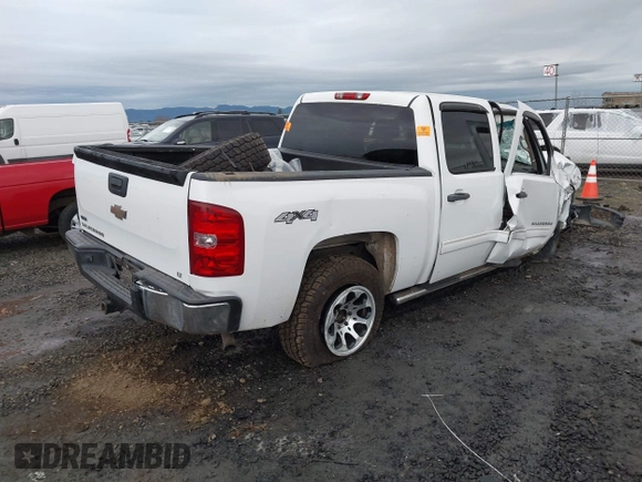 ✅ 2011 Chevrolet Silverado 1500 LT • VIN: 3GCPKSEA8BG138096 • Lot: 44070368. Wystawiony na IAAI z przebiegiem Nie podano. Bezpłatny archiwum sprzedaży aukcyjnych z USA i szczegółowy raport historii pojazdu na DreamBid. Zdjęcie 4.