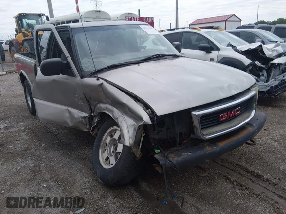 ✅ 2002 GMC Sonoma SLS • VIN: 1GTDT19W928210865 • Лот: 45121383. Опубликован ранее на IAAI с пробегом 158 251 миль. Бесплатный доступ к архиву аукционных продаж из США и подробный отчёт об истории автомобиля на DreamBid. Изображение 1.