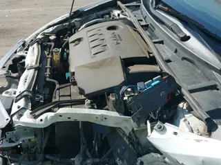 ✅ 2015 Toyota Corolla LE • VIN: 5YFBURHE7FP352427 • Лот: 43546328. Опубликован ранее на IAAI с пробегом 124 216 миль. Бесплатный доступ к архиву аукционных продаж из США и подробный отчёт об истории автомобиля на DreamBid. Изображение 20.