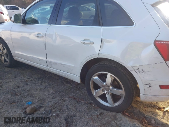 ✅ 2012 Audi Q5 Premium Plus • VIN: WA1LFAFP6CA035107 • Lot: 43914005. Wystawiony na IAAI z przebiegiem 121 956 mil. Bezpłatny archiwum sprzedaży aukcyjnych z USA i szczegółowy raport historii pojazdu na DreamBid. Zdjęcie 6.