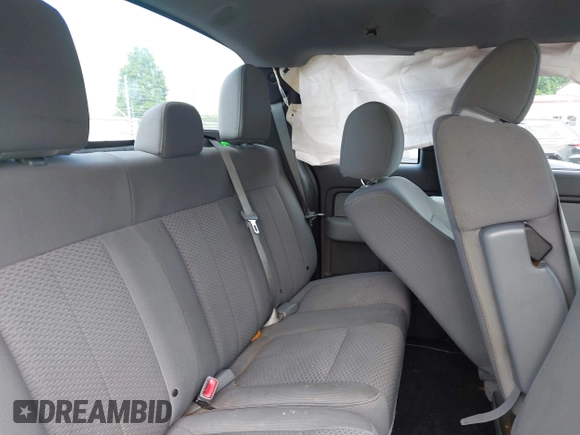 ✅ 2013 Ford F-150 XL • VIN: 1FTFX1CF1DKD63283 • Lot: 42260596. Wystawiony na IAAI z przebiegiem Nie podano. Bezpłatny archiwum sprzedaży aukcyjnych z USA i szczegółowy raport historii pojazdu na DreamBid. Zdjęcie 8.