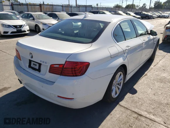 ✅ 2016 BMW 5 Series 528i • VIN: WBA5A5C59GD527333 • Lot: 55786452. Wystawiony na Copart z przebiegiem Nie podano. Bezpłatny archiwum sprzedaży aukcyjnych z USA i szczegółowy raport historii pojazdu na DreamBid. Zdjęcie 4.