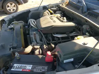 2008 Dodge Dakota SXT z VIN 1D3HE32N48S590323, wystawiony jako IAAI lot #41417531 z przebiegiem 95 571 mil mil oraz . Historia ofert i sprzedaży dostępna na DreamBid. Obrazek 19.