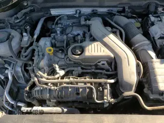 ✅ 2022 Volkswagen Taos SEL • VIN: 3VV2X7B28NM071075 • Lot: 82338615. Wystawiony na Copart z przebiegiem 52 304 mil. Bezpłatny archiwum sprzedaży aukcyjnych z USA i szczegółowy raport historii pojazdu na DreamBid. Zdjęcie 15.