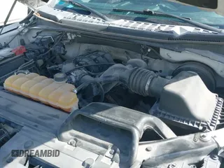 ✅ 2016 Ford F-150 XL • VIN: 1FTMF1C83GFA31273 • Lot: 41584700. Listed on IAAI with 184,655 mi. Free auction sales archive from the USA and detailed vehicle history report at DreamBid. Image 18.