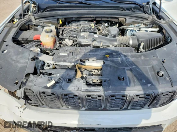 ✅ 2024 Jeep Grand Cherokee Limited • VIN: 1C4RJKBG1R8608277 • Lot: 59640266. Wystawiony na Copart z przebiegiem 23 847 mil. Bezpłatny archiwum sprzedaży aukcyjnych z USA i szczegółowy raport historii pojazdu na DreamBid. Zdjęcie 12.